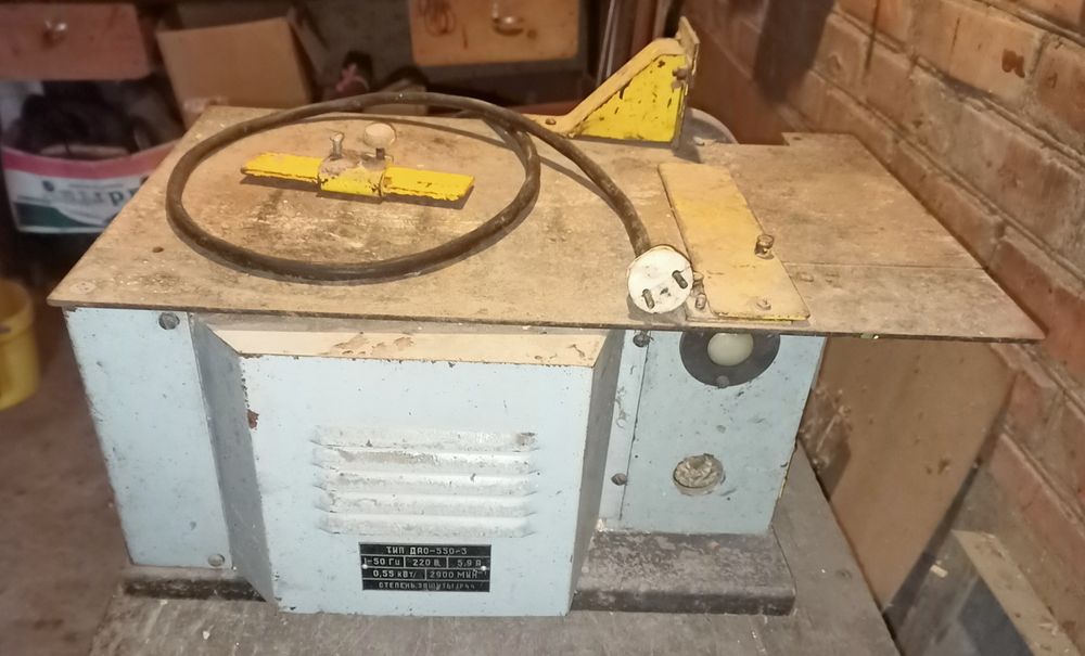 Станок деревообробний