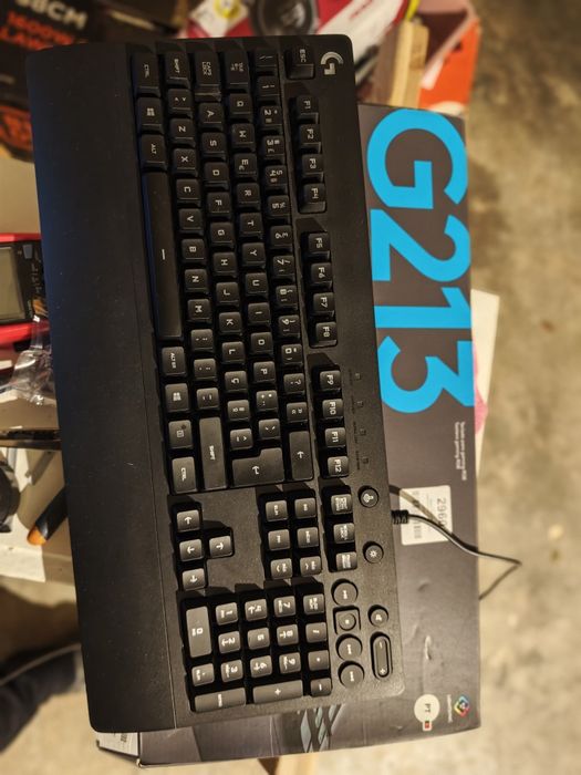 Teclado Logitech G213 Pt