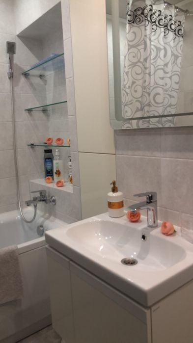 Здам 3-кімнатну квартиру подобово. Можно з дитиною. Центр міста.Люкс!