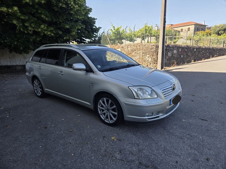 Toyota Avensis Sw 2.0