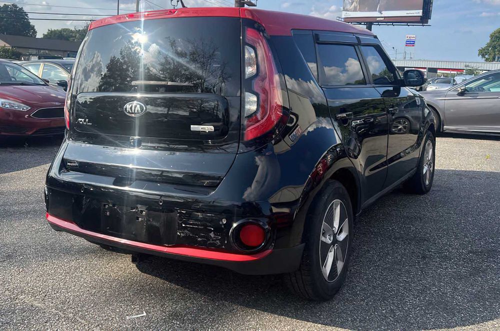 Kia Soul Ev +      2018