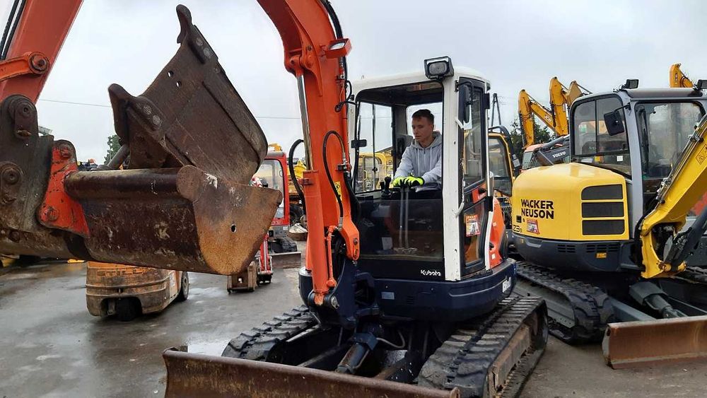 Wynajem minikoparki, 1,8t 2,8t  Wiertnica, Młot, Agregaty 40kw, Rębak,