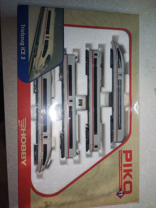 Скоростной поезд piko