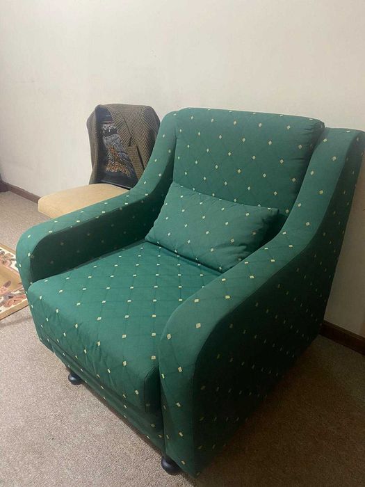 Conjunto sofás mesa e cadeiras