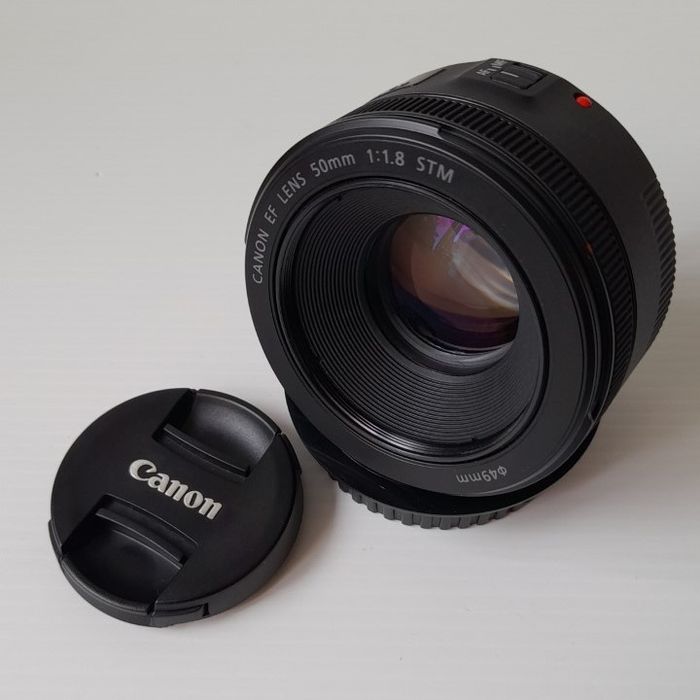 Canon EF 50mm f/1.8 STM