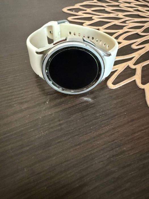 Продам часы galaxy watch  6 classic