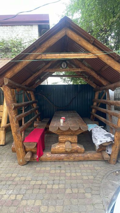 Двохповерховий особняк подобово