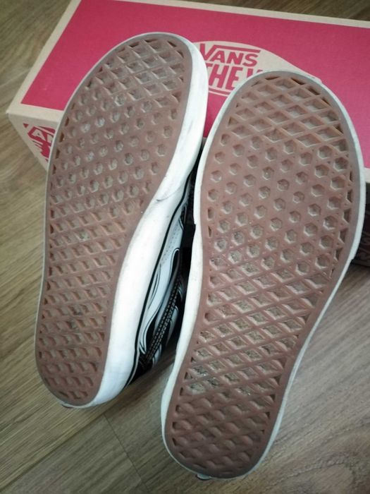 Tenis VANS Chamas
