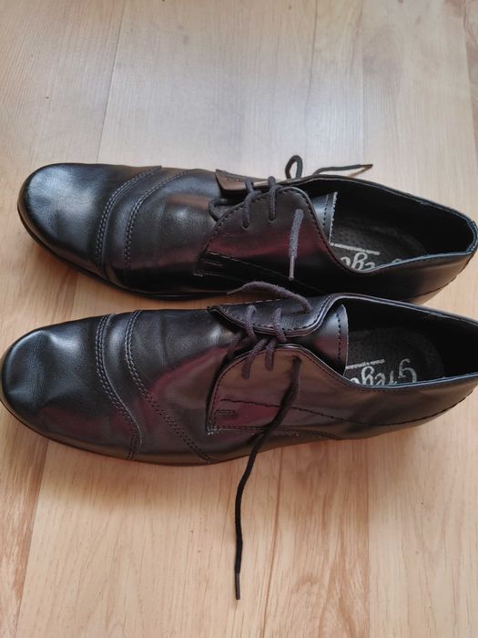 Buty wizytowe 25cm.