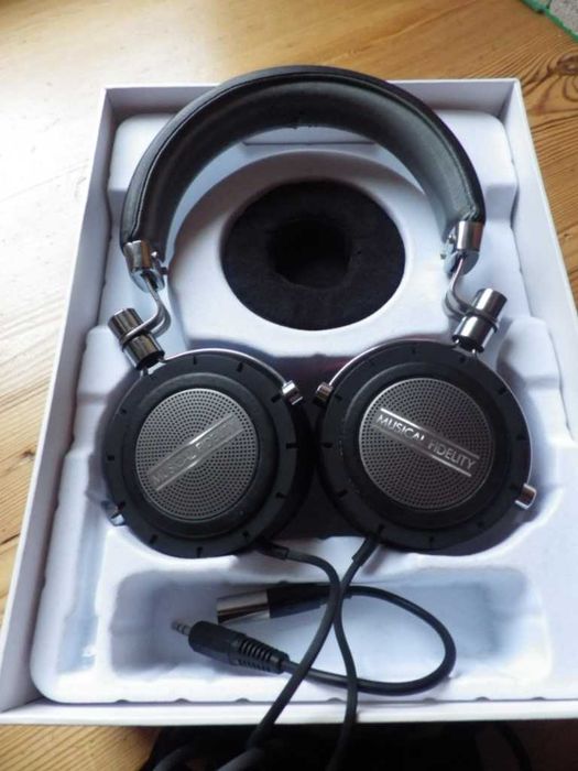 Słuchawki nauszne Musical Fidelity MF-200B przewodowe