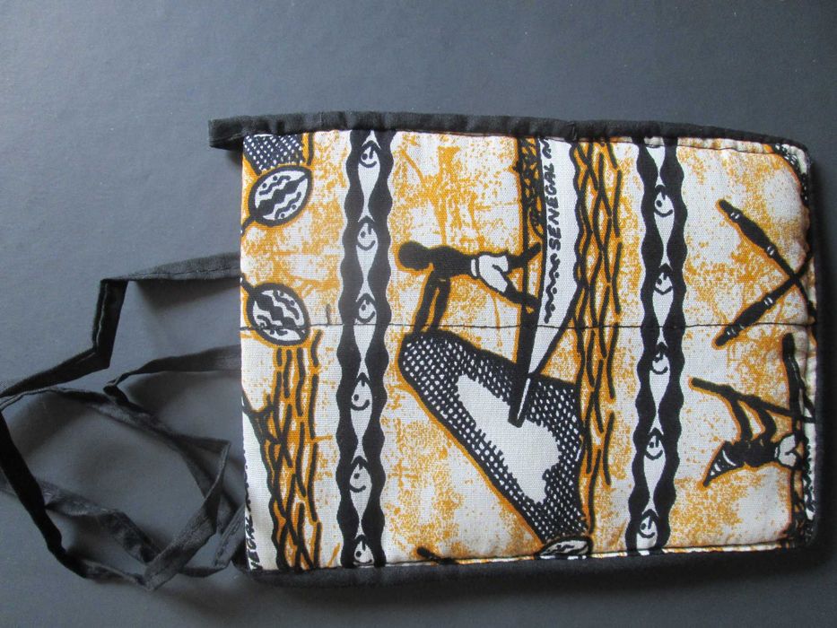 Bolsa de ombro em pano africano - artesanato tradicional de Cabo Verde