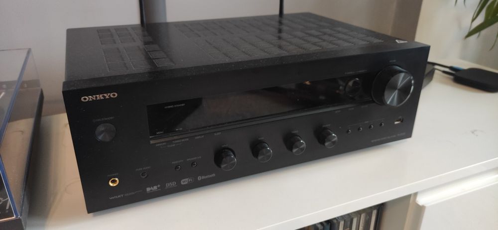 Amplituner stereo Onkyo tx 81 50