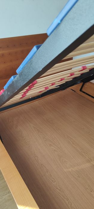 Cama de Casal com Sommier em madeira cerejeira