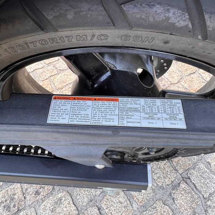 Suzuki V-Strom 650 – 2009 – Apenas 16.500 km – Excelente Estado
