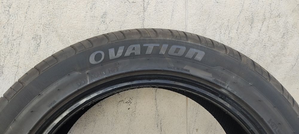 Pneu Ovation, em bom estado