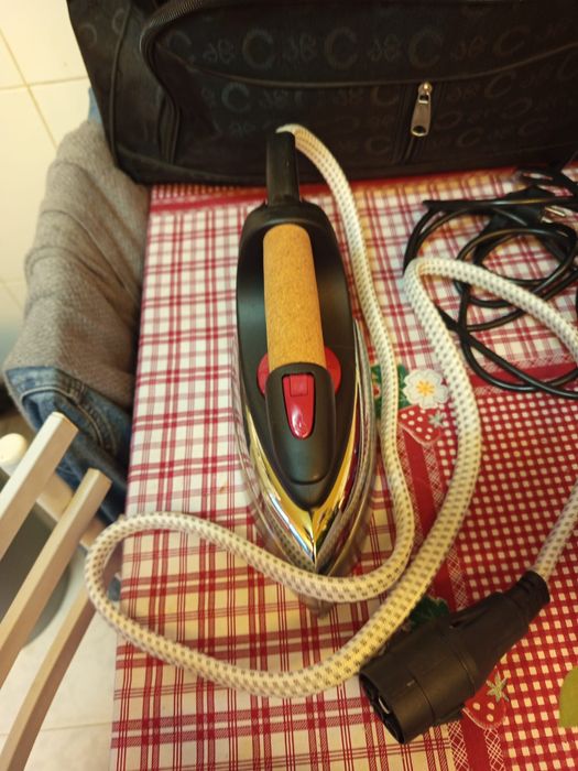 Vendo Maquina a Vapor com Acessorios