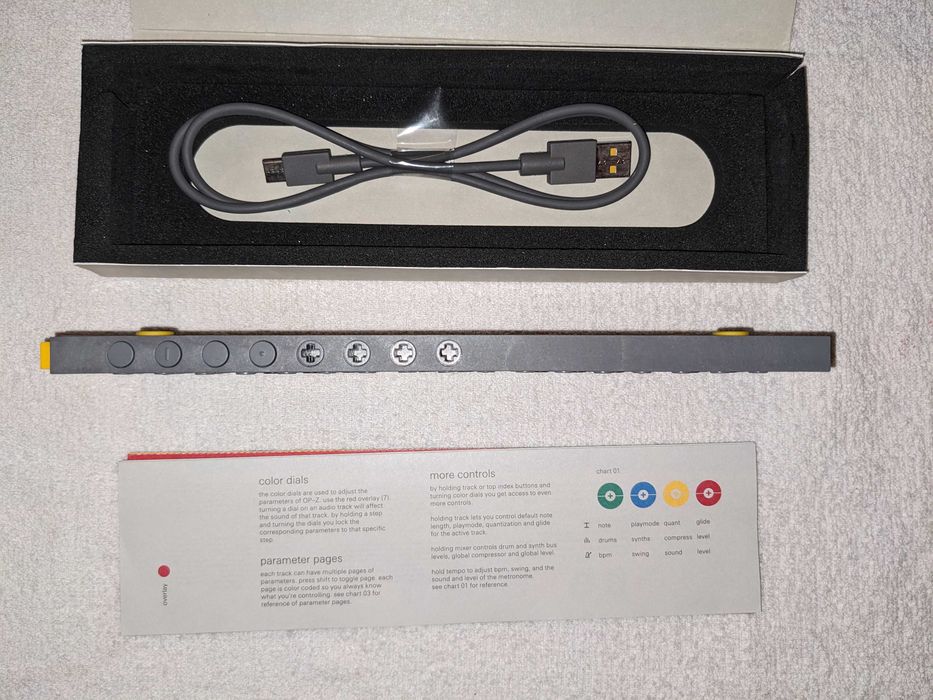 Teenage Engineering OP-Z + dodatki