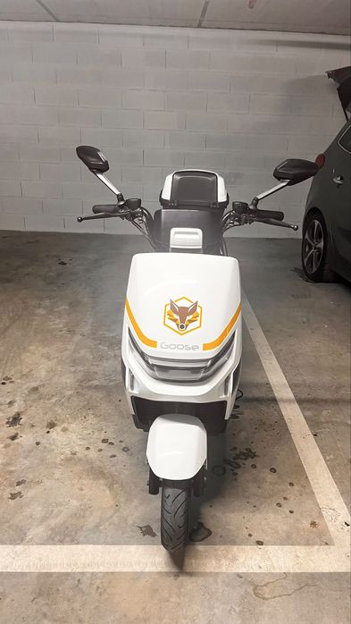 Moto com garantia 2 anos