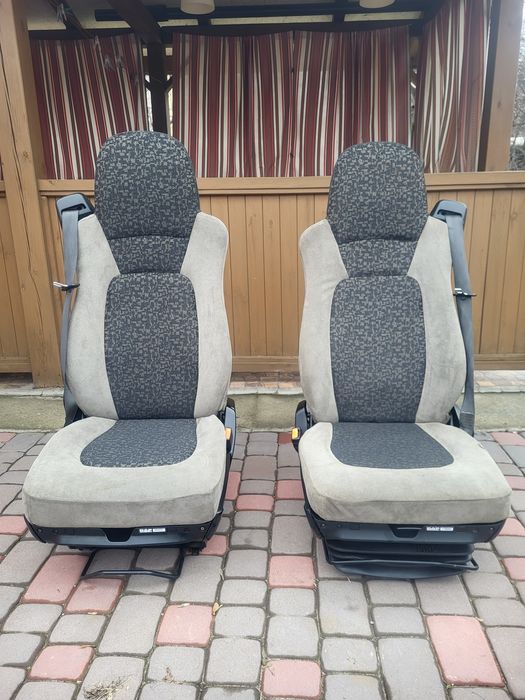 Сидіння DAF 105 комплект