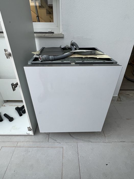 Máquina Lava loiça Teka 12 conjuntos