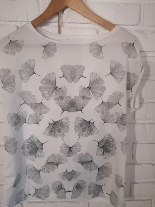 Bluzka top secret r.M wzor liscie milorzab japonski