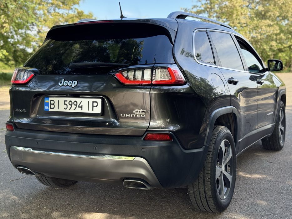 Jepp cherokee продам