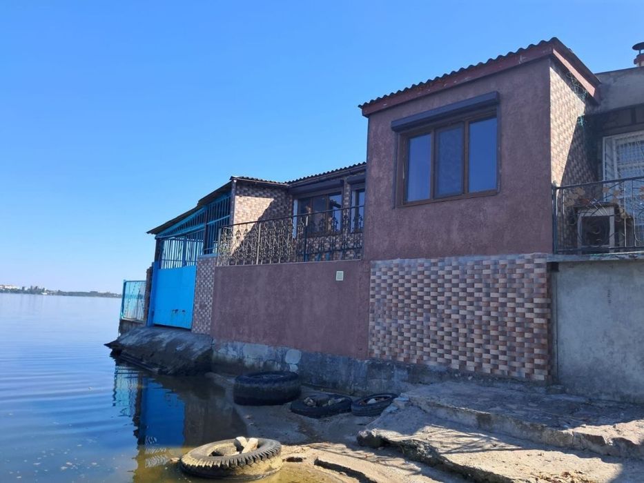 Продаю причал в Варваровке р-н Турбазы