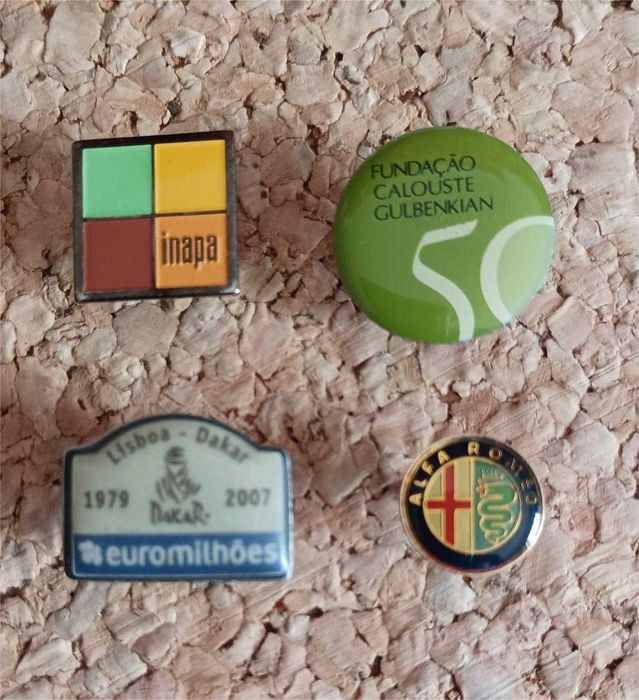 Diversos Pin's de diversos temas