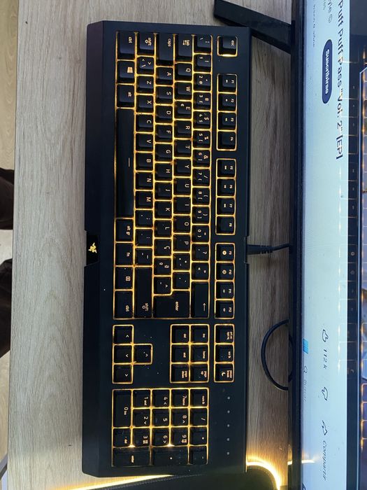 Teclado raizen muito bom estado