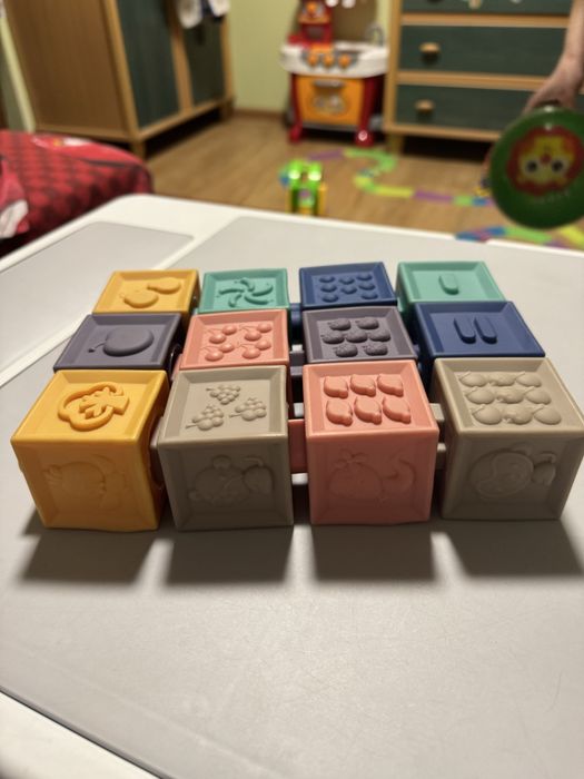 Резинові кубики; моторика