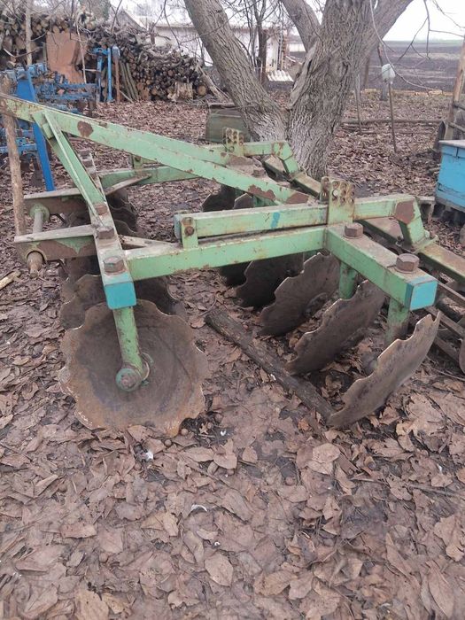 Продам плуг плн3,35. АГД2.4 и культиватор 4.2