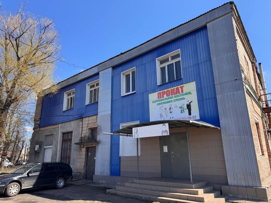 Продаж торгово-офісного приміщення в м. Прилуки (біля залізничного вокзалу)