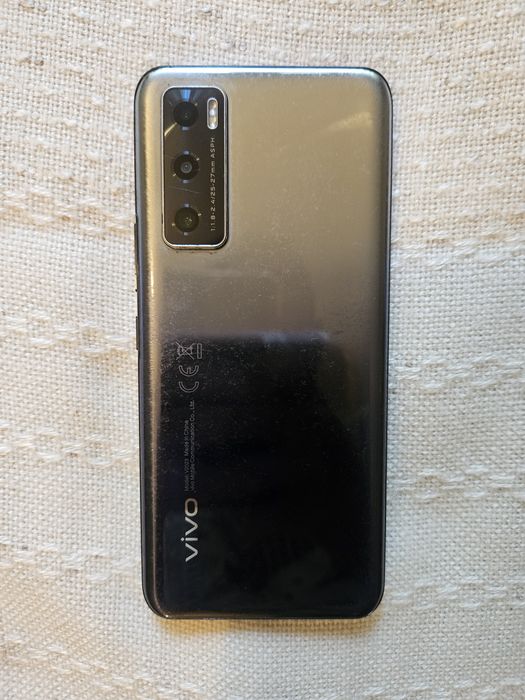 Telefon Vivo Y70 8/128GB Ekran Igła