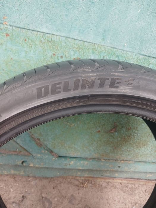 Продам літню гуму 215/40 R18