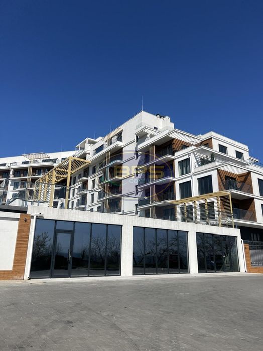 Комерція з терасою та видом на море 280м² Продам