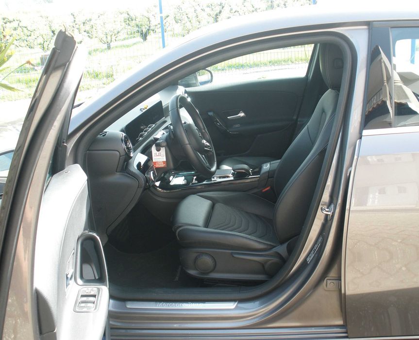 Mercedes A180d como novo. Impecávél . Com apenas 6.000 kms reais