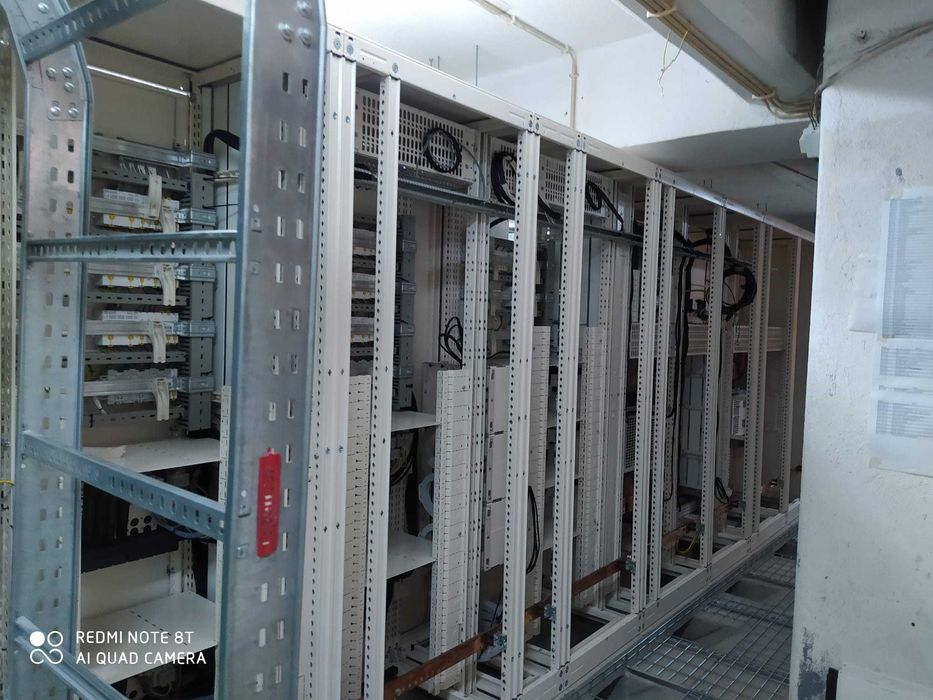 OHMEGA ELECTRO: Serviços de instalações Reparos Manutenções elétricas