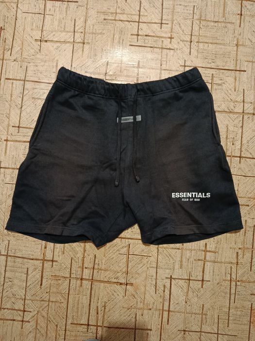 Шорти Essentials L