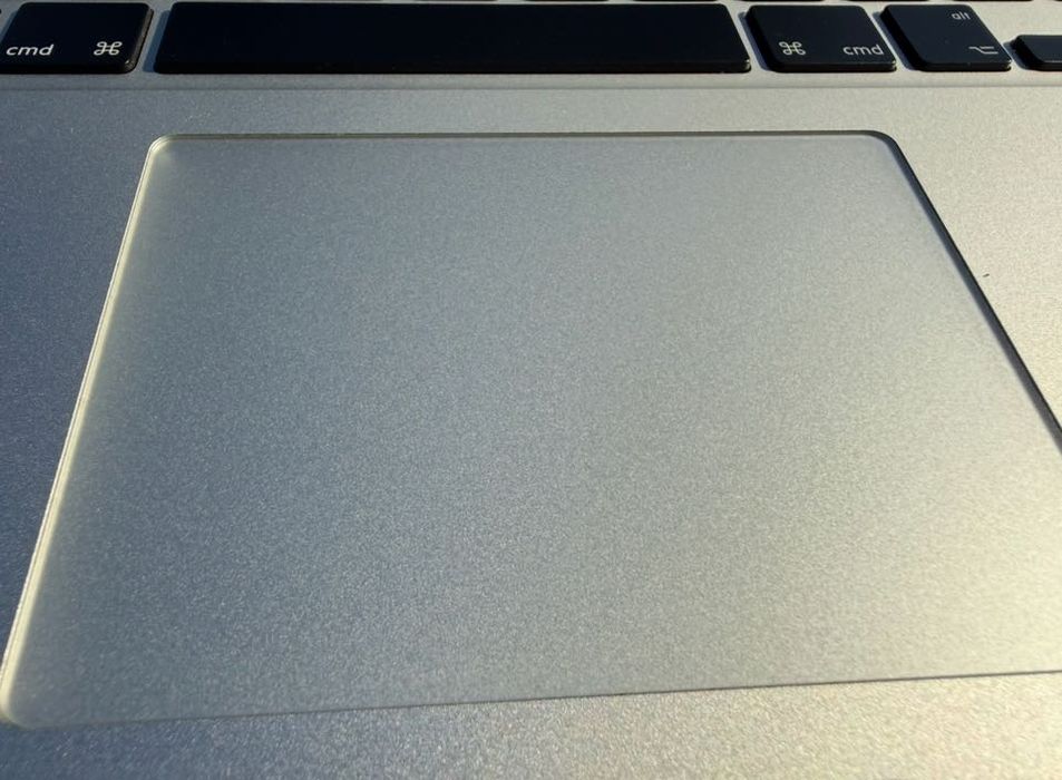 MacBook Air 13" 2017 8/128 в Луцке + Новая АКБ в подарок!