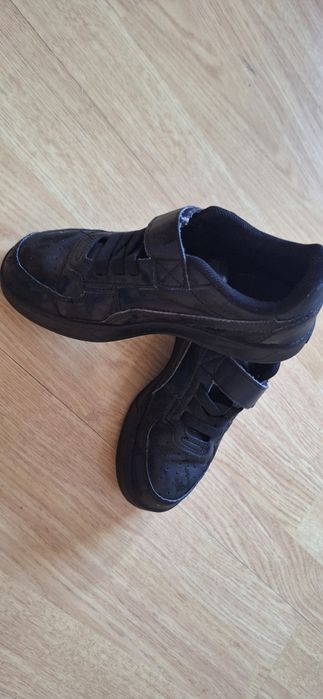Czarne adidasy puma r. 33