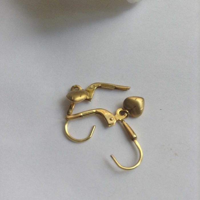 Серьги золото 333 детские интересные. 0.95 грамм.