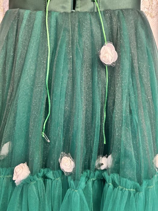 Святкова сукня для дівчинки