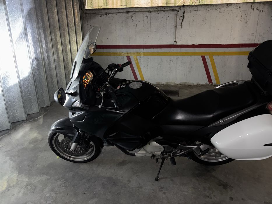 Honda Deuville NT 700 de 2010  Impecavel