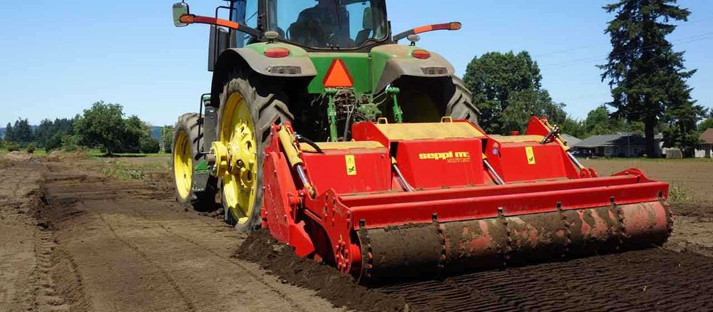 Mulczowanie wgłębne Frez wgłębny Karczowanie Oczyszczanie działek