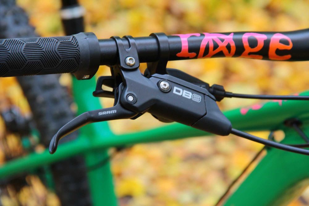 Rower Qark Rage enduro trail