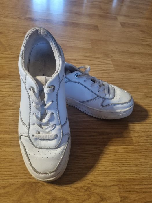 Buty sportowe damskie rozm. 39 białe srebrne Graceland