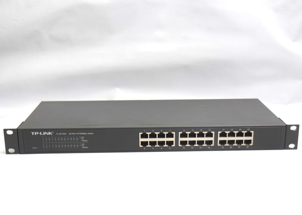 Distribuidor de sinal ethernet TP Link de 24 portas como novo