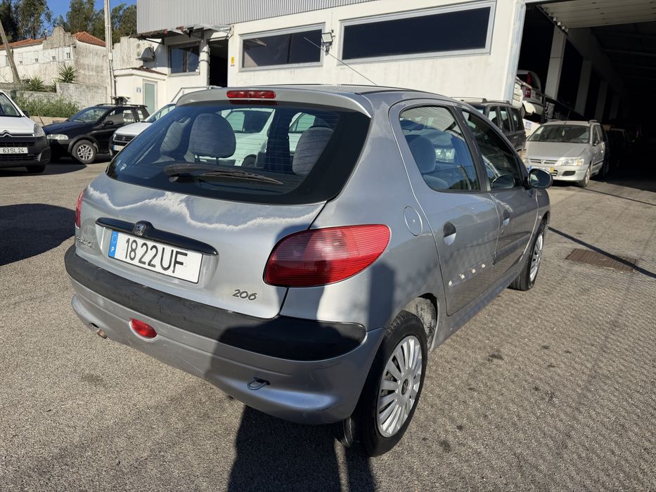 Peugeot 1.4i 75CV AC