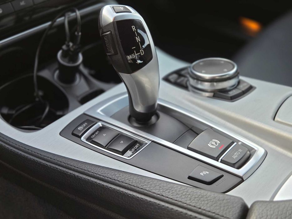 BMW 520d (2015), 128 000 km - Histórico completo BMW - 1 Dono