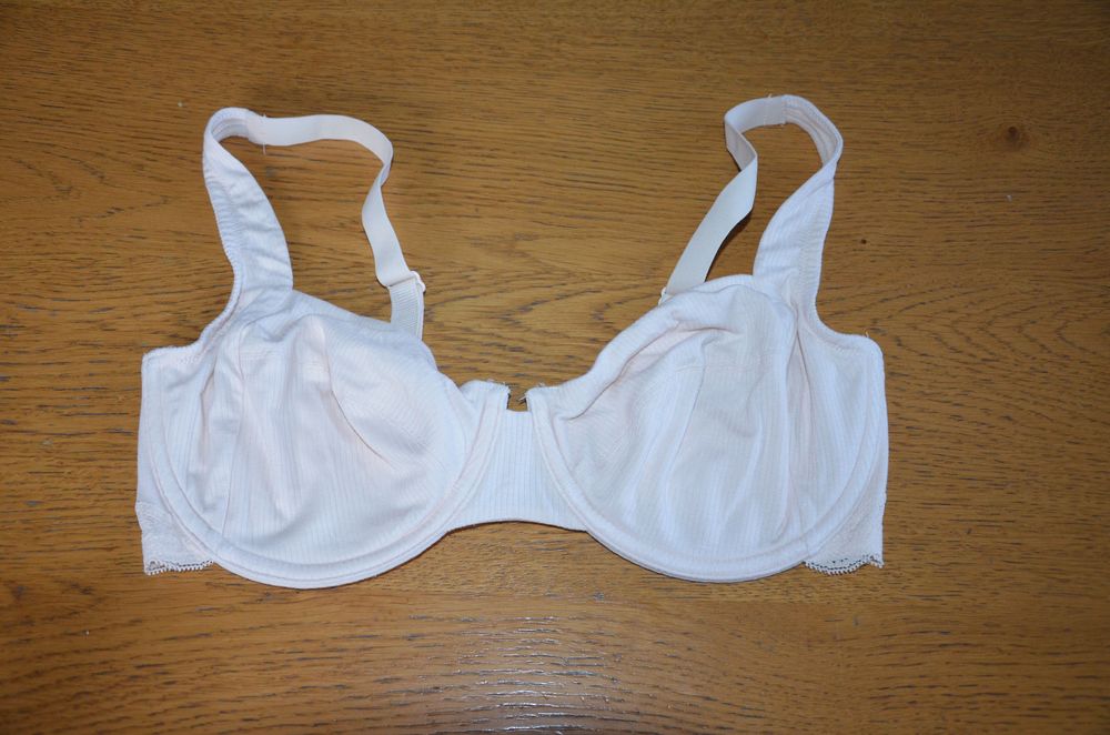 Triumph  85D stanik biustonosz